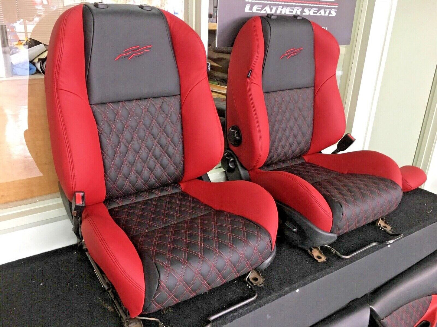 LEATHER SEATS SKINS TRIM KIT FOR HOLDEN CREWMAN VY / VZ SS RED BLK W/DIAMONDS