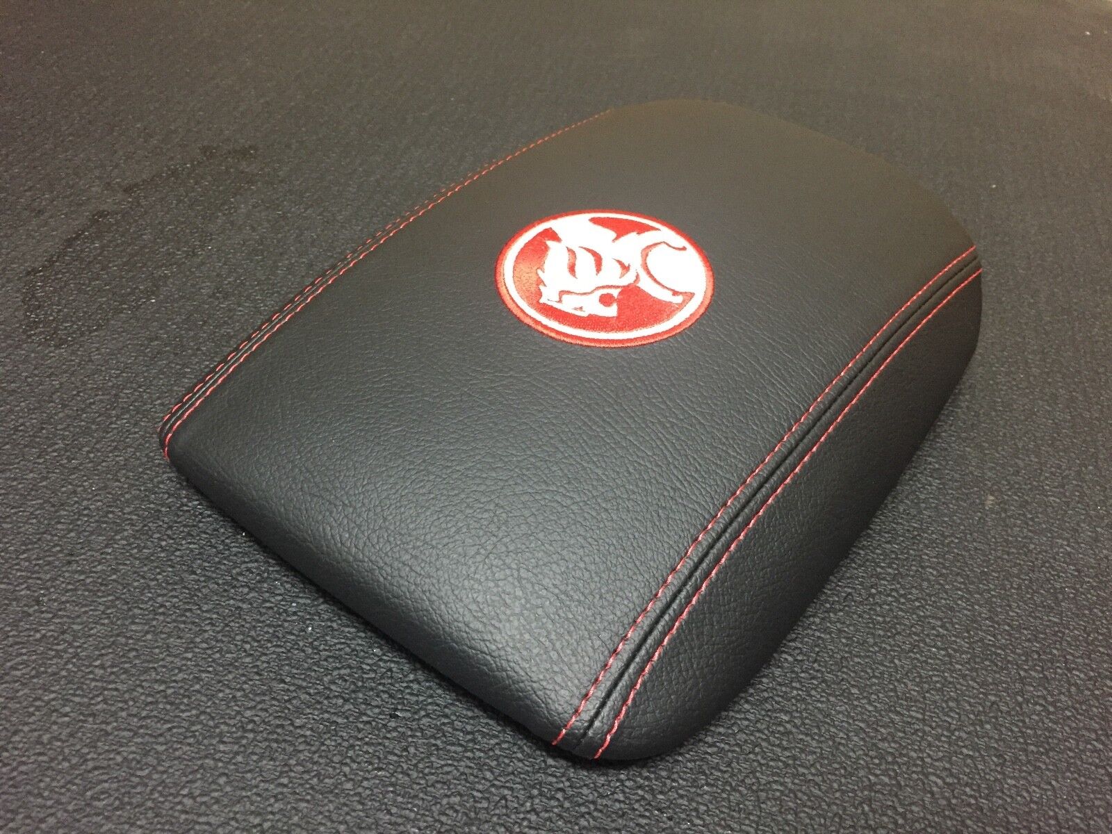 CUSTOM CONSOLE LID ARM REST COVER TO FIT VT VX VU HOLDEN LION LOGO SS RED STITCH