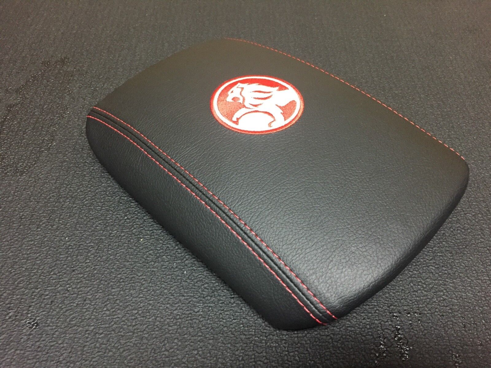 CUSTOM CONSOLE LID ARM REST COVER TO FIT VT VX VU HOLDEN LION LOGO SS RED STITCH